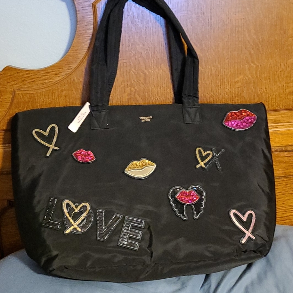 VS Zippered Travel Tote